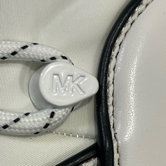 MICHAEL Michael Kors • Zelda Nylon Snow Boot • Women’s - Picture 6 of 10